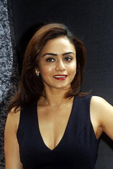 Amruta Khanvilkar Image