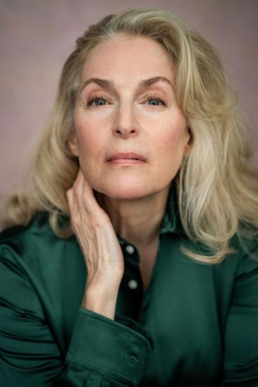 Janis Ahern Image