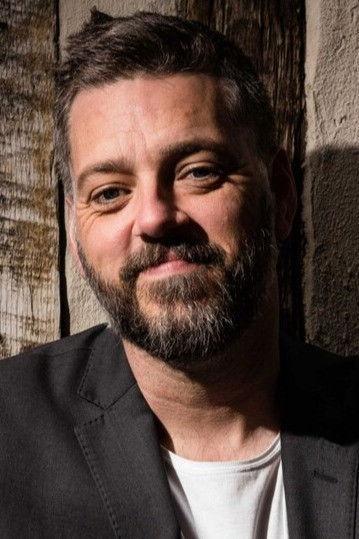 Iain Lee Image