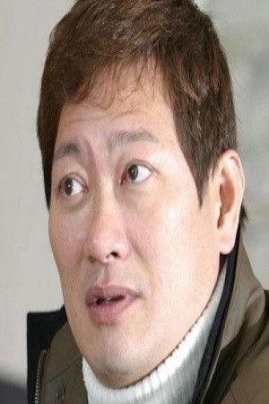 Huang Chung-Yu Image