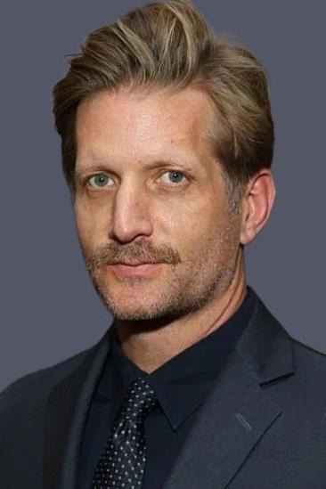 Paul Sparks Image