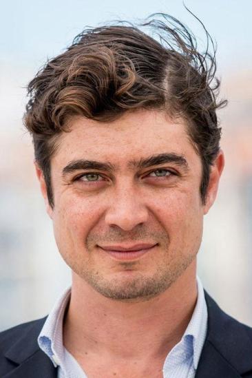 Riccardo Scamarcio Image
