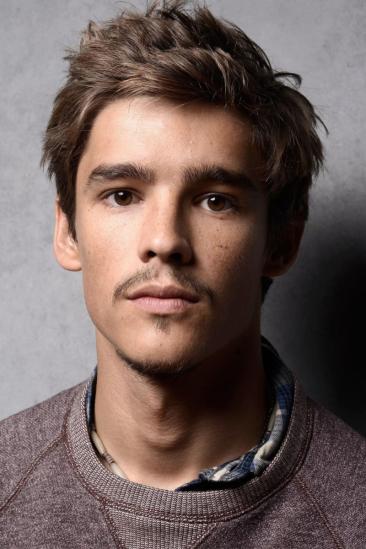 Brenton Thwaites Image