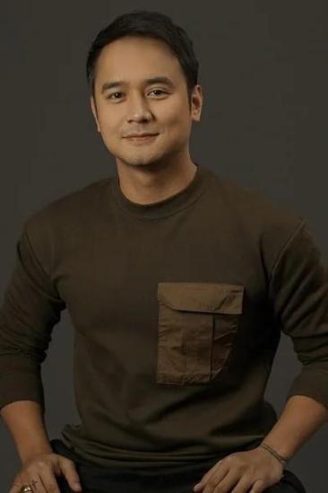 JM de Guzman Image