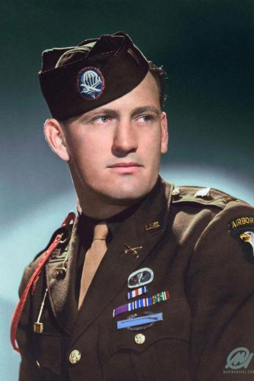 Lynn 'Buck' Compton Image