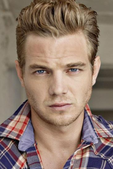 Taylor Handley Image