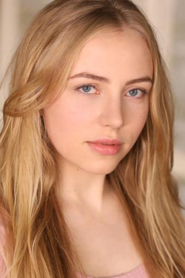 Emma Broz Image