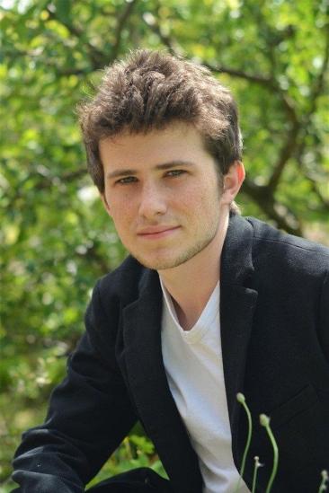 Victor Ezenfis Image