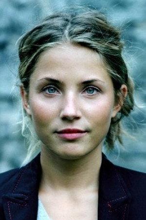 Tuva Novotny Image