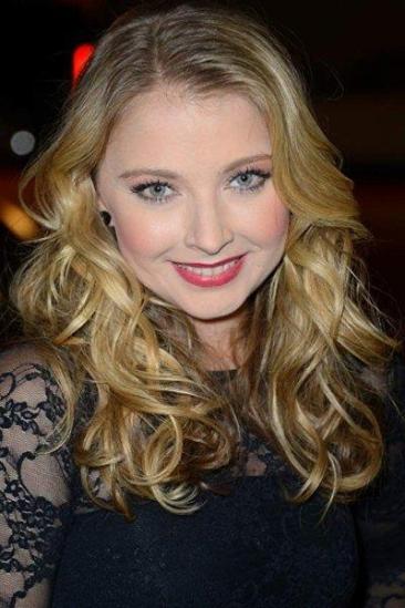Elisabeth Harnois Image