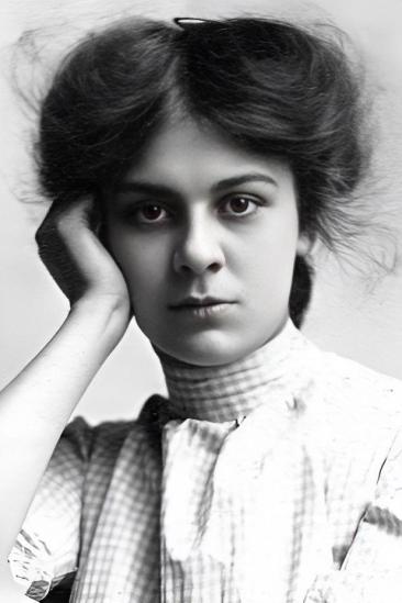 Lottie Briscoe Image