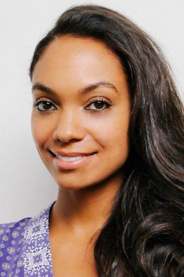 Lyndie Greenwood Image