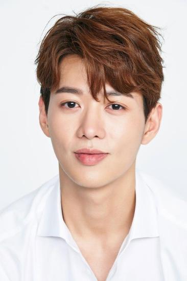 Moon You-kang Image