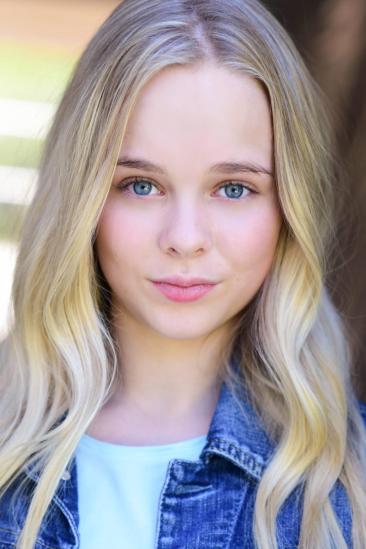 Averi White Image