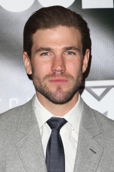 Austin Stowell Image