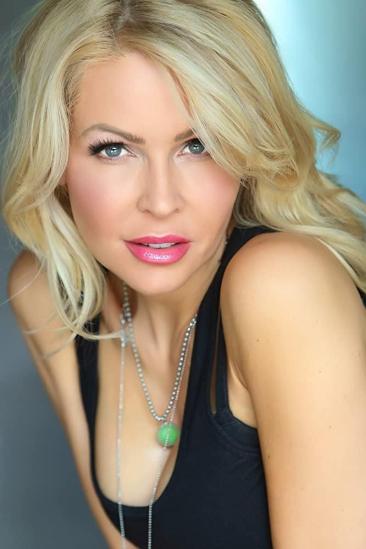 Madeleine Wade Image