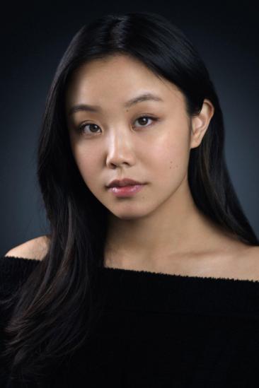 Anna Mikami Image