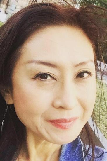 Yumi Yoshiyuki Image