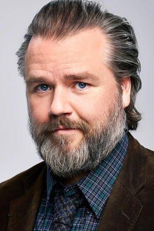 Tyler Labine Image