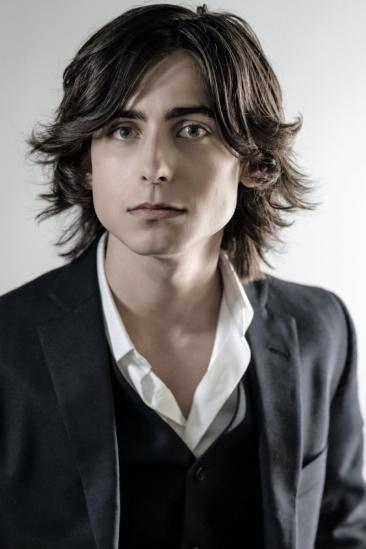 Aidan Gallagher Image