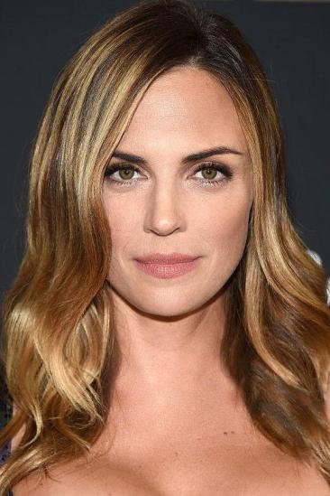 Kelly Sullivan Image