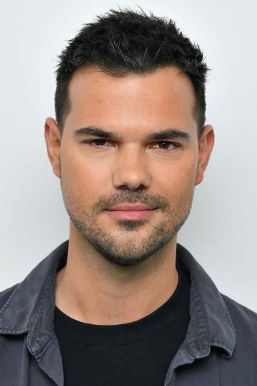 Taylor Lautner Image