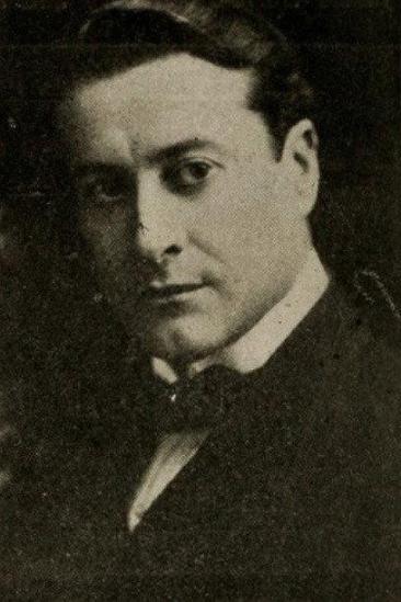 Harry Mestayer Image