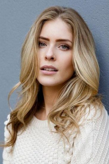 Jordan Claire Robbins Image